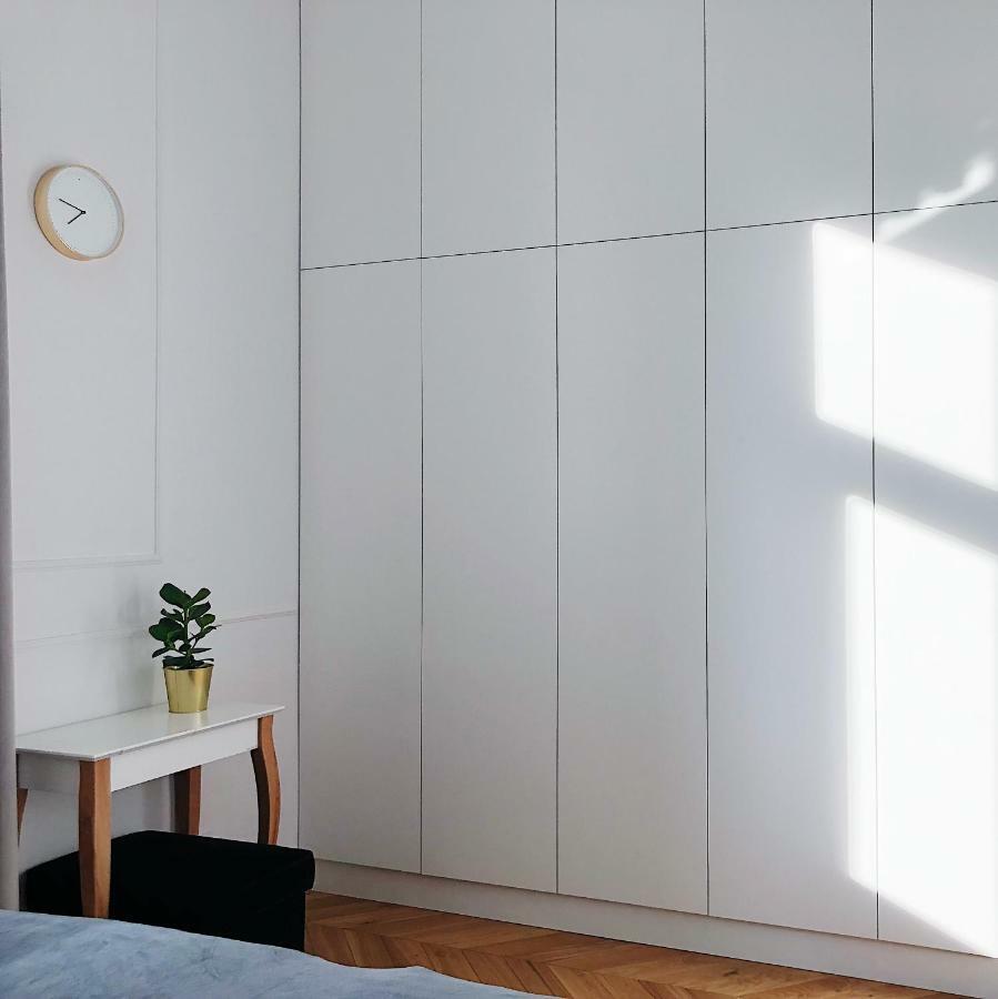 Tcf Home - Apartment With Free Garage Krakow Bagian luar foto