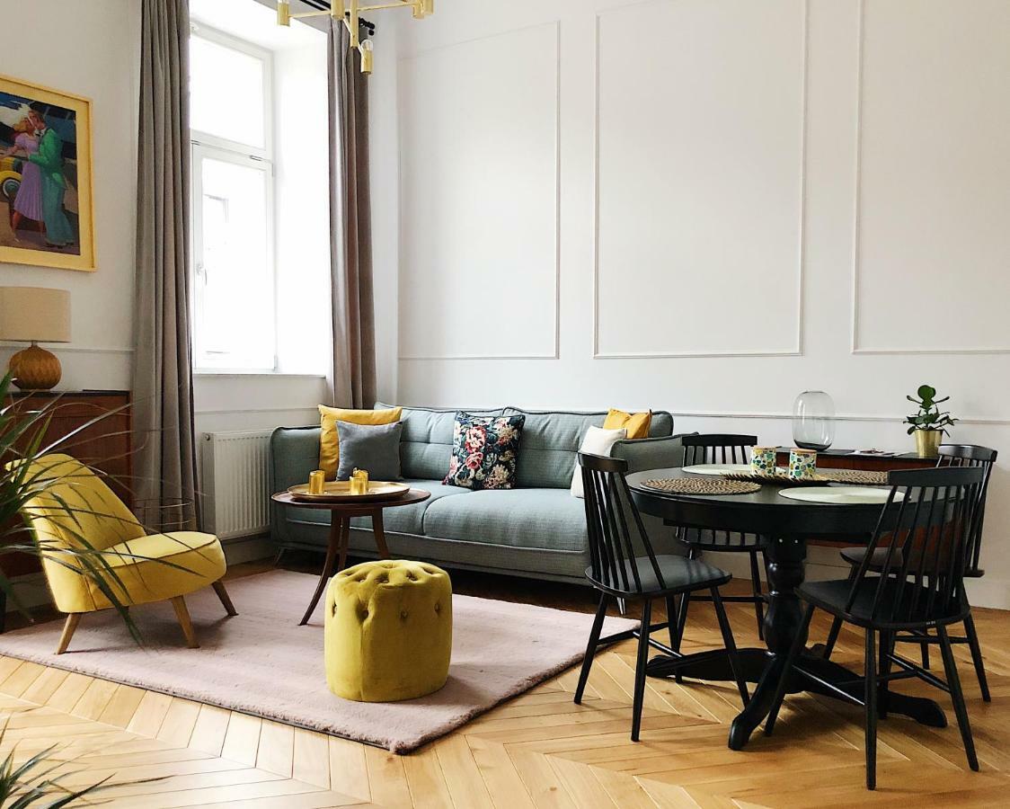 Tcf Home - Apartment With Free Garage Krakow Bagian luar foto